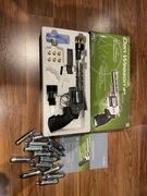 Dan Wesson 4" Rewolwer 2 komplety łusek z szybko ładowarką stan jak nowy