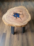 Stolik kawowy plaster drewna z żywicą