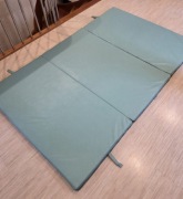 materac gimnastyczny rehabilitacyjny 195x120x5 cm zielony bombonierka