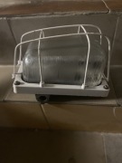 Lampa kanałowa żeliwna 1/8 75w