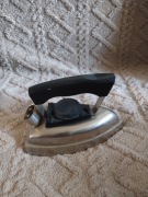 Stare żelazko pamiętające PRL