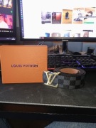 Czarny pasek lv z złota klamra więcej pasków na profilu !