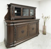 Antyczny dębowy kredens z lat 20-tych. Po profesjonalnej renowacji.