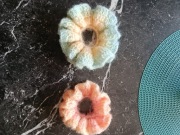 Gumka do włosów scrunchie na szydełku 