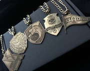 Złoty łańcuszek z przywieszka (wszystkie kluby)