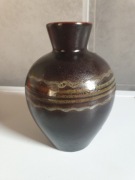 Stary dzbanek kamionkowy.