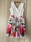 Śliczna kwiatowa sukienka na chrzest dla mamy