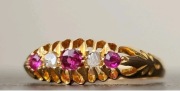 Antyczny pierścionek wiktoriański z rubinem i diamentami – złoto 18K  1857 