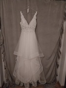 Xs Suknia Ślubna, cekiny,haft,falbana. Przepiękna!