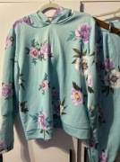 Dres w kwiaty  M/L jak nowy 