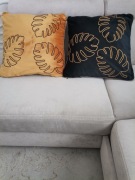 Ozdobne poszewki ręcznie haftowane 