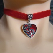 Naszyjnik z sercem choker, obroża czerwone serce, czerwona aksamitka gothic