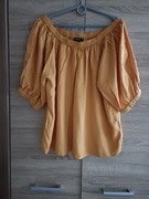 Bluzeczka z dekoltem opadającym na ramiona 