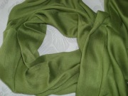 apaszka szal z frędzlami duży na wiosnę zielony/oliwkowy 70x190cm