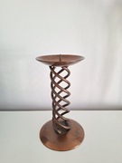 Metalowy świecznik na dużą świece