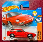Hot Wheels Mainline 2025 - 1983 Porsche 928S + Protektor