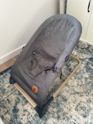 Leżaczek bujaczek lionelo szary