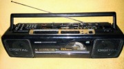 UNIVERSUM CTR4686 boombox z CD w pionie