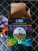 Żarówka, kolorowa, obrotowa LED