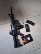 Karabin szturmowy ASG Specna magazynki amunicja 