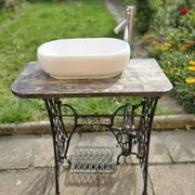 Unikatowa unywalka loft /retro na podstawie maszyny Singer 