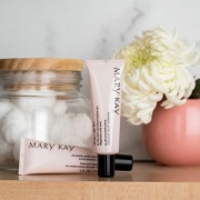 Mary Kay Foundation Primer – Baza pod makijaż z filtrem SPF 15