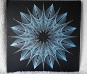 Obraz String Art mandala 45x45cm Rękodzieło