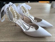 Białe Szpilki JJ's house