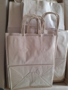 TORBA PAPIEROWA BEŻOWA UCHWYT SKRECANY