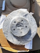 Tarcze hamulcowe sportowe Ford Mustang 2011–2014 nawiercane nacinane przód