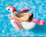 Unicorn materac dmuchaniec 