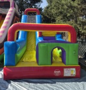 Dmuchaniec zamek dmuchany tor przeszkód 