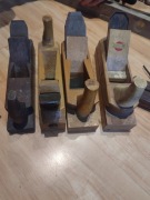 Mix różnych narzędzi strugi, ręczne wiertarki , piłki itp.