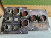 8 UCHWYTÓW AGREGATOWYCH NA PANELU , gniazda do obudowy 2RM i 2RMD