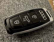Kluczyk Audi Q8 2021 używany, choć nigdy nie użyty i nie noszony, jak nowy!
