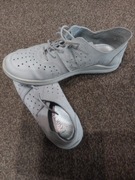 Buciki firmy Lasocki wygodne skórka r.36 szare