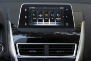 Nawigacja fabryczna Mitsubishi Eclipse Cross z AppleCar Play, Android Auto.