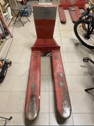 Paleciak ręczny z wagą