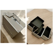 Kuferek na kosmetyki rozsuwany 