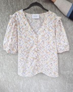 Piękna biała bluzka z bufiastymi rękawami Sisters Point L 40, w kwiatki