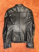 Skórzana kurtka damska Gold Label Mohito w kolorze czarnym.