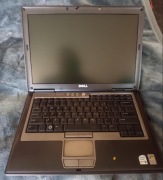 Laptop DELL D620 (włącza się, kompletny)