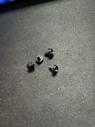 Zestaw czarnych śrubek komputerowych – nowe, pakowane