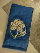 Etui na telefon okulary niebieskie a la vintage