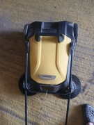 Zamiatarka do kostki brukowej liści Karcher S4 Twin ręczna