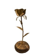 Złota Róża z Metalu na Drewnianej Podstawce