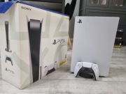 Konsola Ps5 z padem i z grami