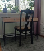 Biurko z szufladami na metalowych nogach 110 x 48 