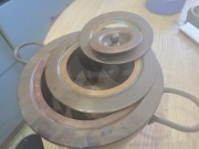 Antyk: Miedziane naczynie laboratoryjne, łaźnia z fajerkami - KOMPLET