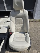 Fotele skórzane, białe. Mazda cx 5 2019r.